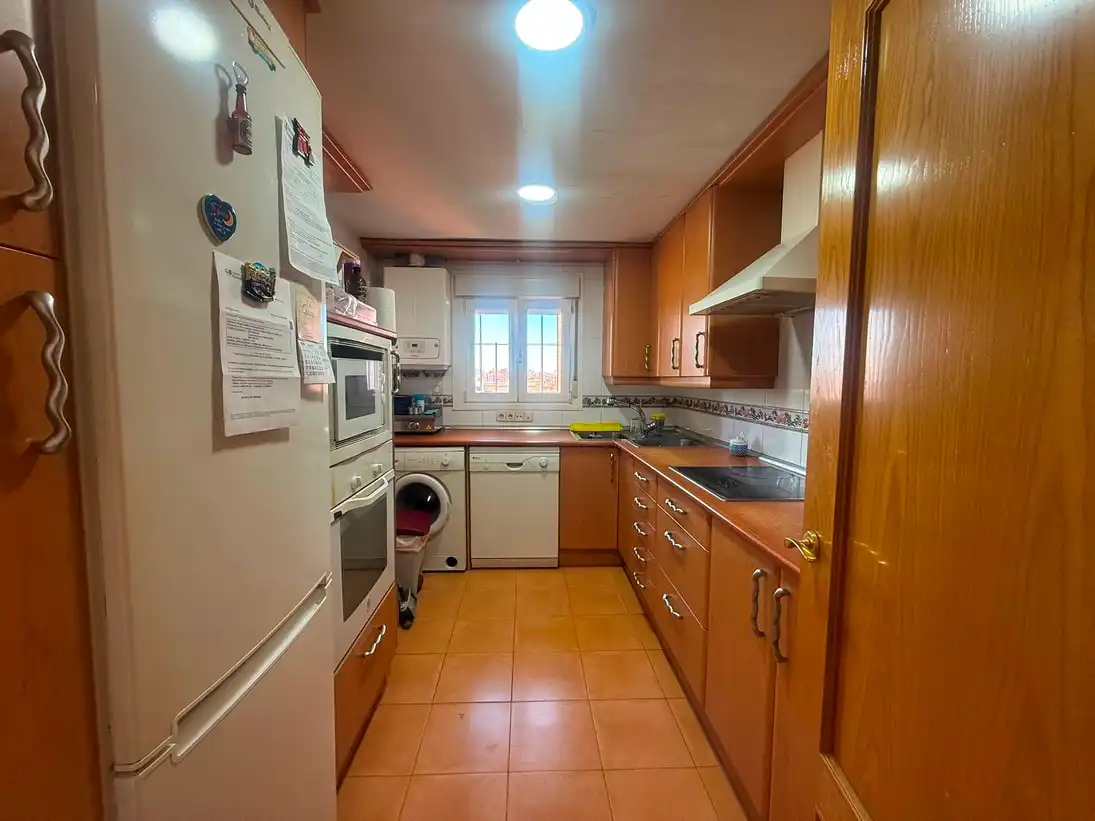 Cocina de Piso en venta en Madrid con Calefacción, Terraza y Amueblado