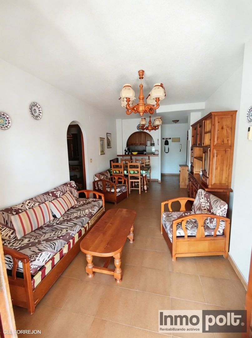 Living room of Flat for rent in Torrevieja  with Air Conditioner, Furnished and Oven