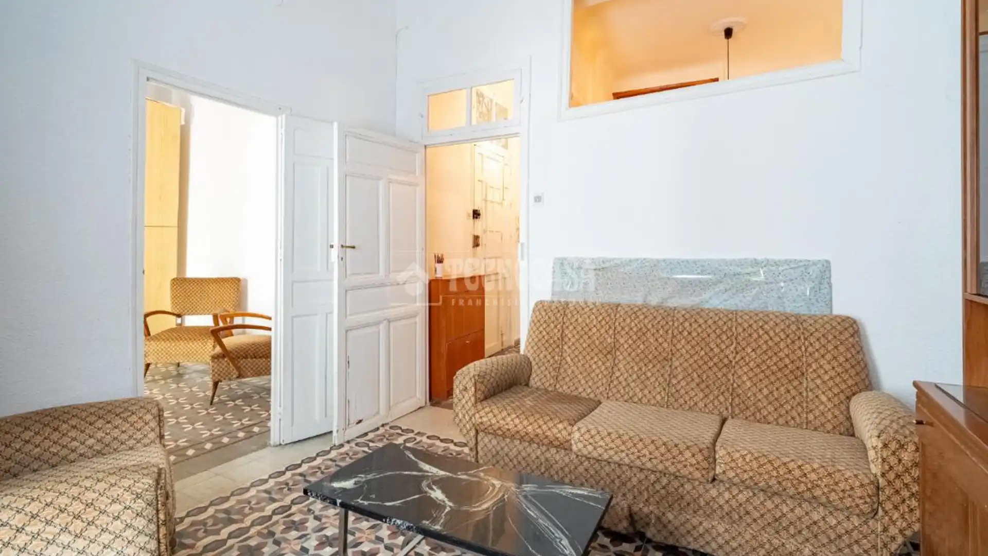 Living room of Flat for sale in  Granada Capital