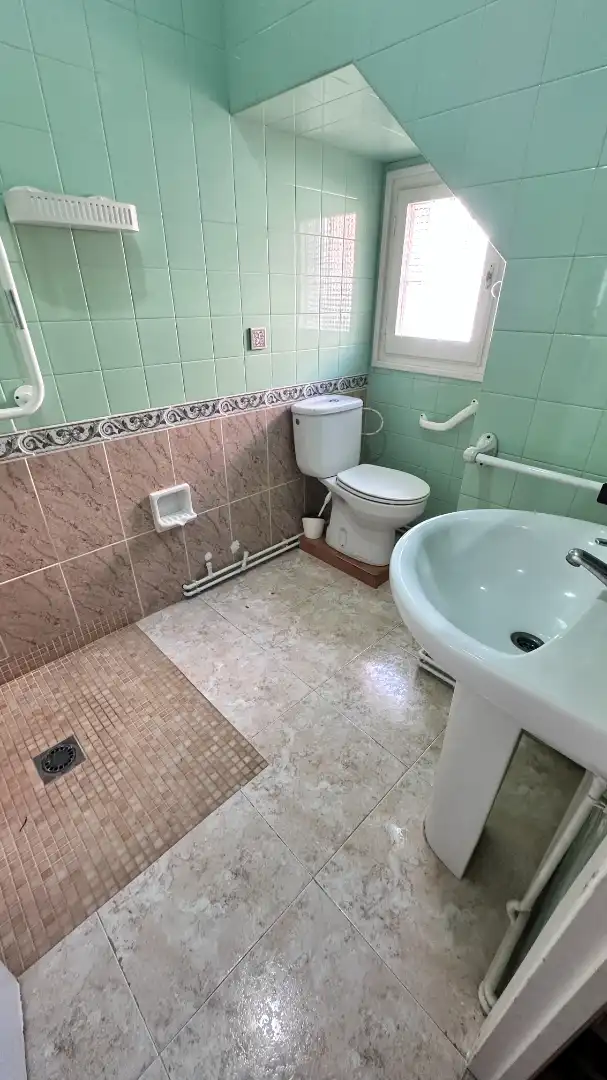 Bany de Casa o xalet en venda en Reus amb Calefacció, Jardí privat i Terrassa