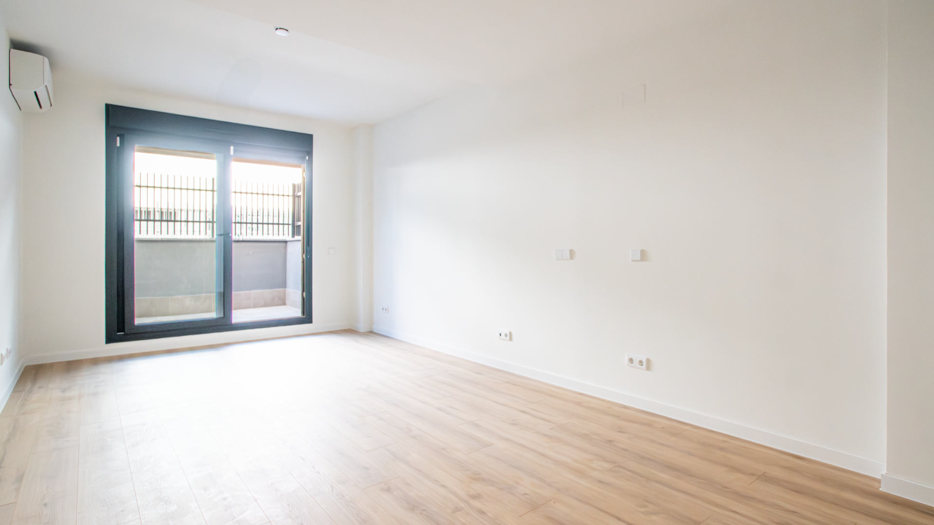 Bedroom of Study for sale in San Sebastián de los Reyes  with Air Conditioner, Heating and Terrace