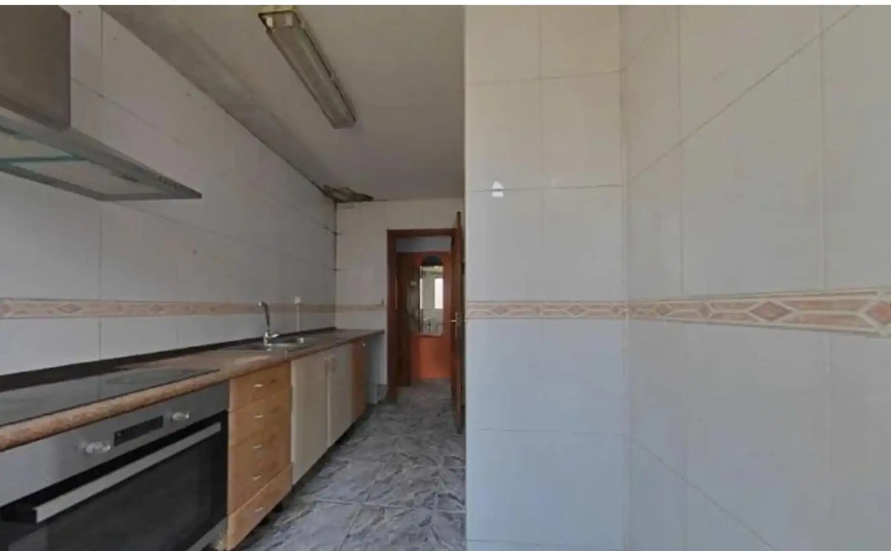 Cocina de Apartamento en venta en Badia del Vallès