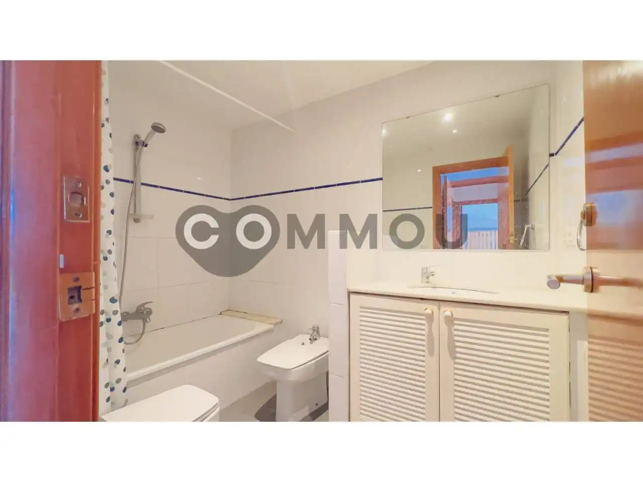 Baño de Piso en venta en Vic con Calefacción, Parquet y Terraza