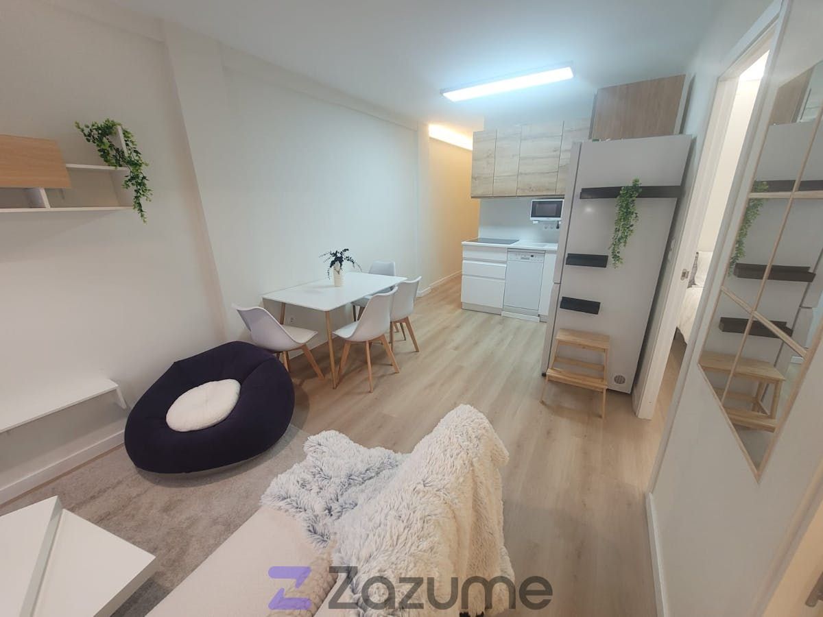 Pis de lloguer en Valladolid Capital amb Calefacció, Parquet i Moblat