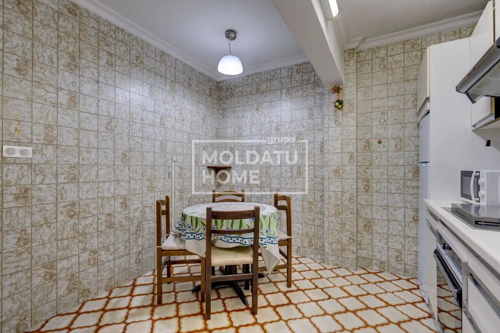 Piso en venta en Irun  con Aire acondicionado, Calefacción y Trastero