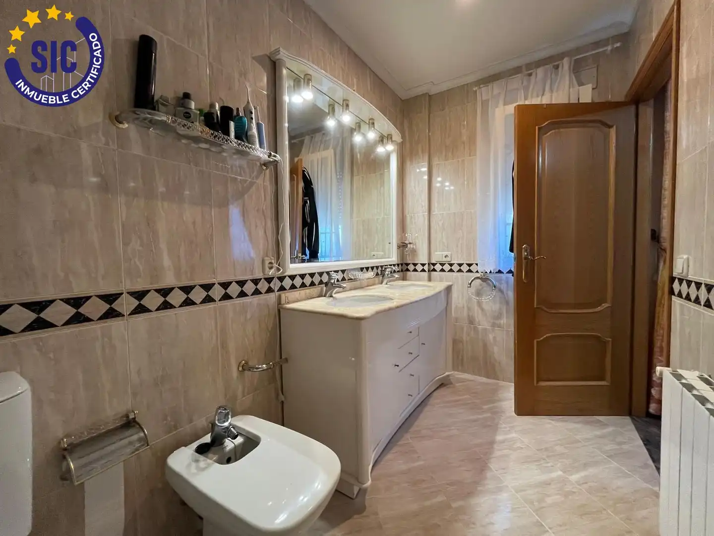 Bany de Casa o xalet en venda en Domeño amb Aire condicionat, Calefacció i Terrassa