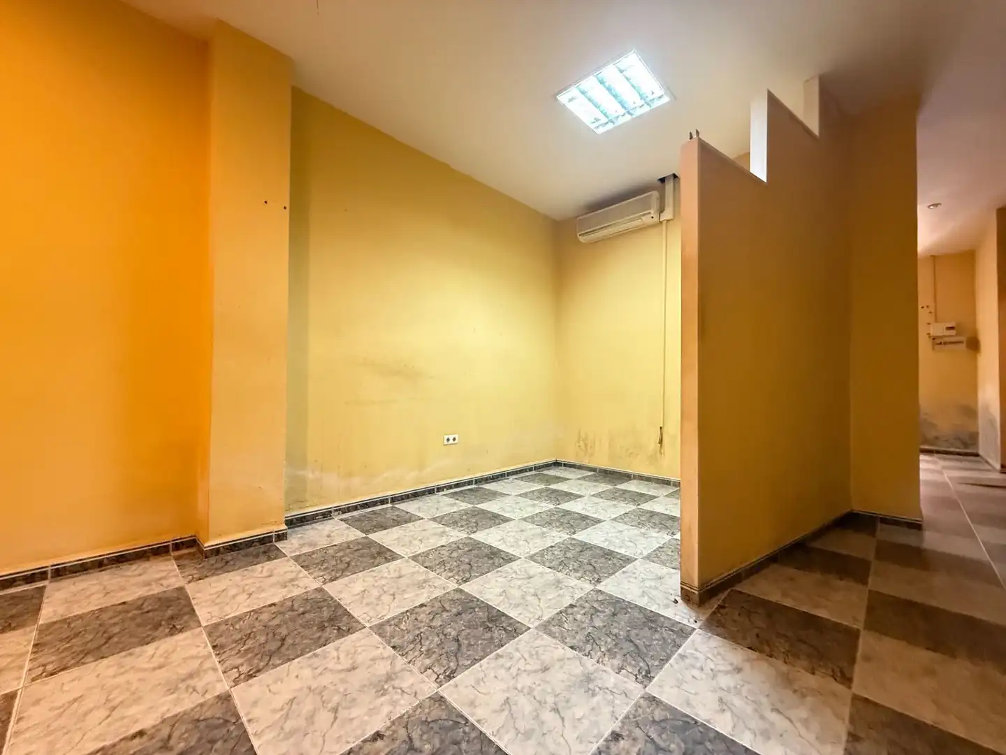 Business premises for sale in Macias Belmonte, imagen 7