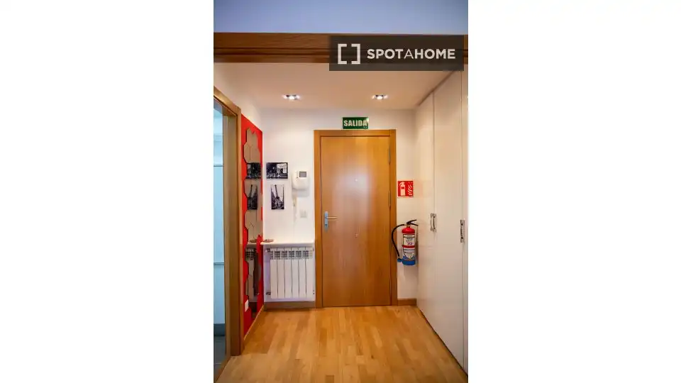 Apartament per a compartir en Santa Cruz de Bezana amb Aire condicionat, Calefacció i Terrassa