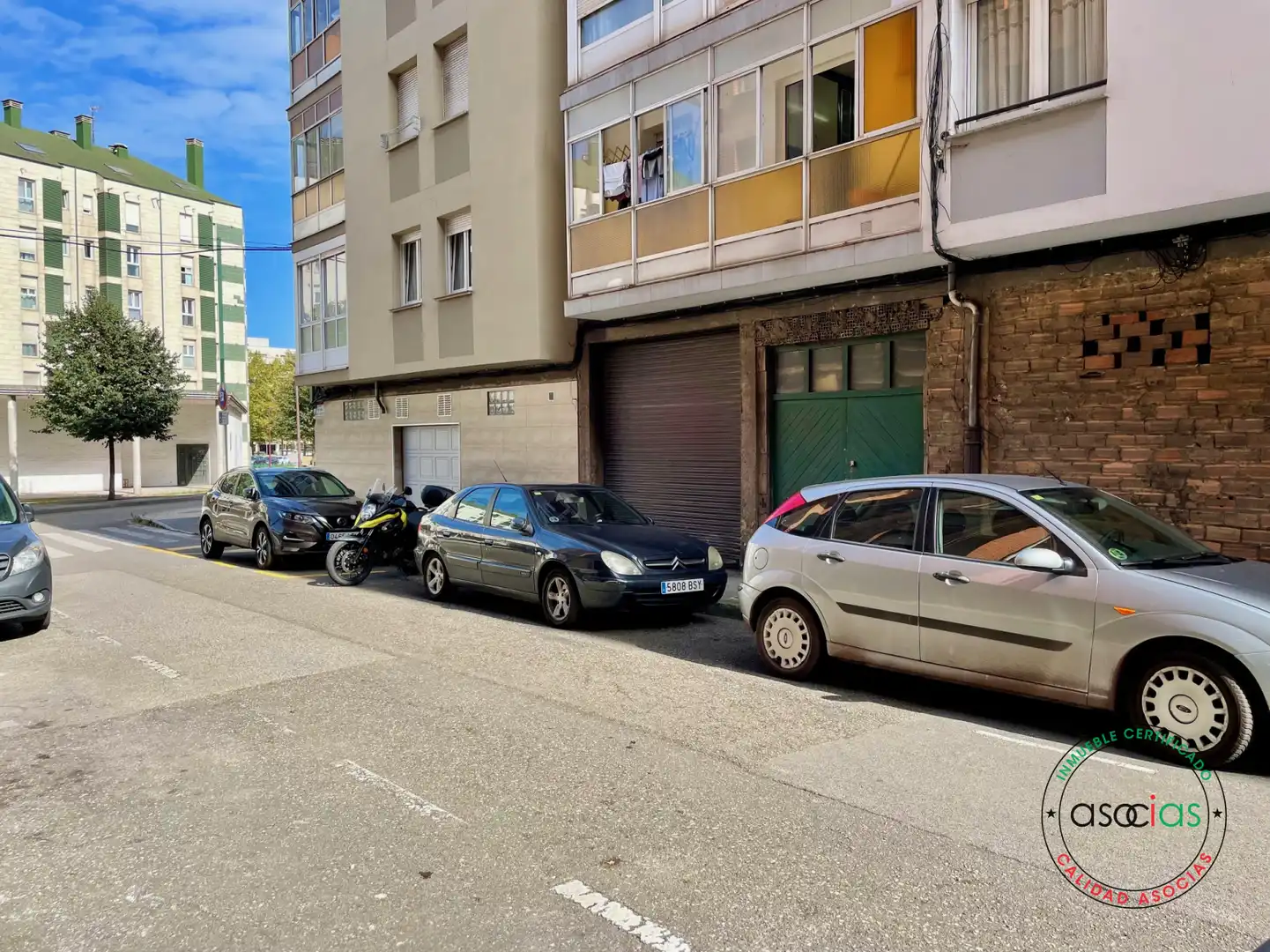 Business premises for sale in Gijón - CL PUERTO RICO 25