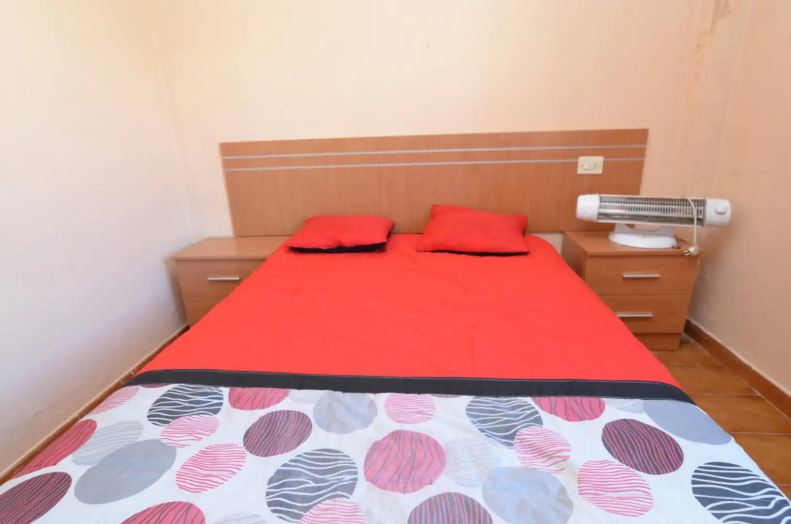 Habitación de Casa o chalet en venta en Coirós con Trastero, Balcón y Internet