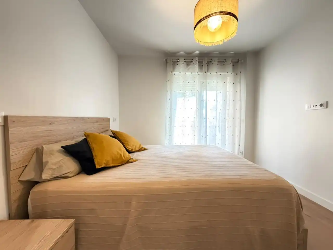 Bedroom of Flat for sale in Madrid  with Air Conditioner, Heating and Terrace