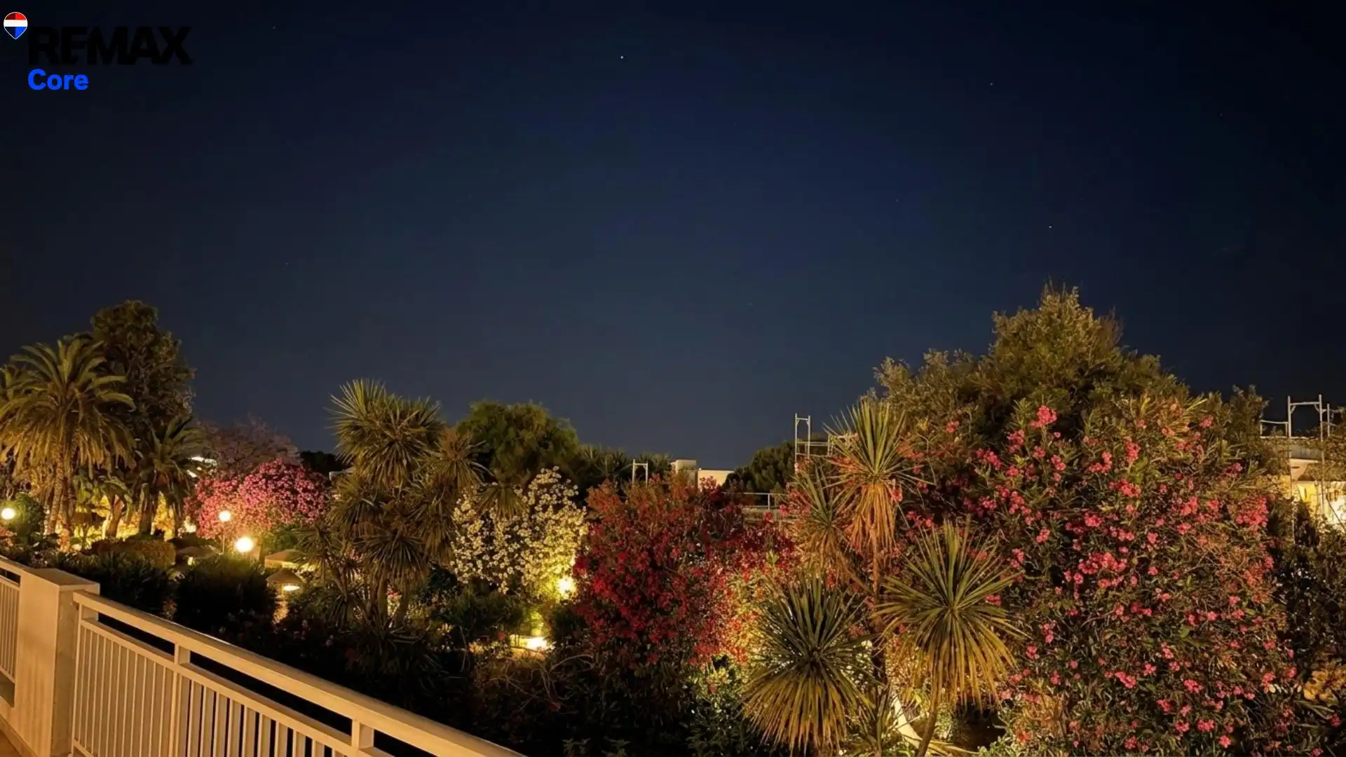 Terraza de Dúplex en venta en Sotogrande con Aire acondicionado, Calefacción y Jardín privado