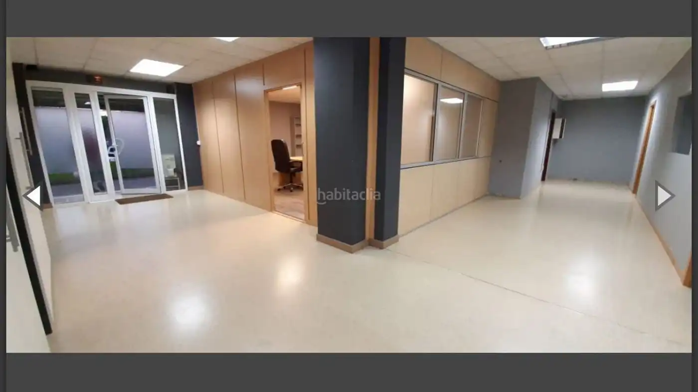 Büro zum Verkauf in Sabadell mit Klimaanlage und Möbliert
