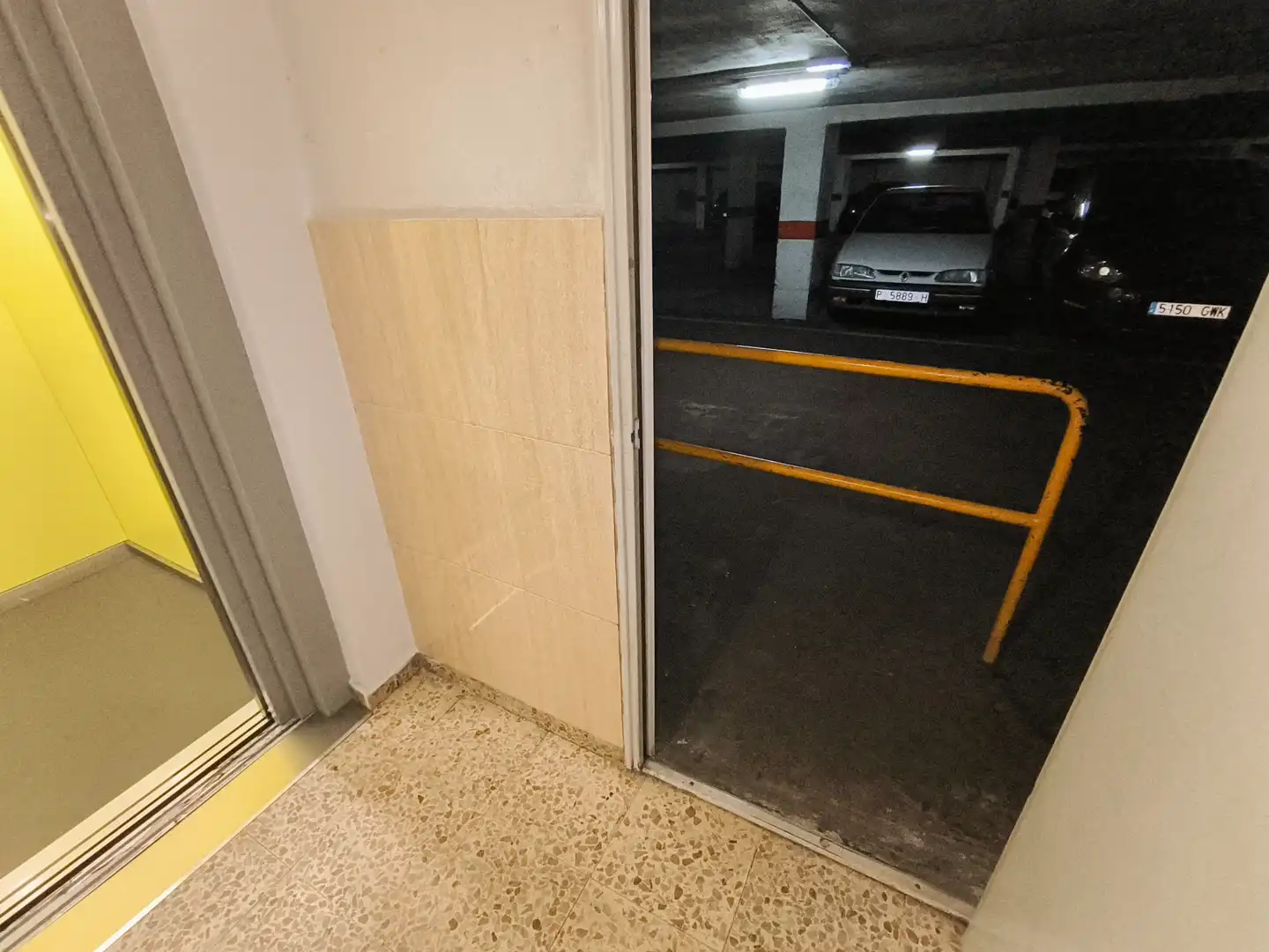 Aparcament de Pis en venda en Palencia amb Calefacció, Parquet i Moblat