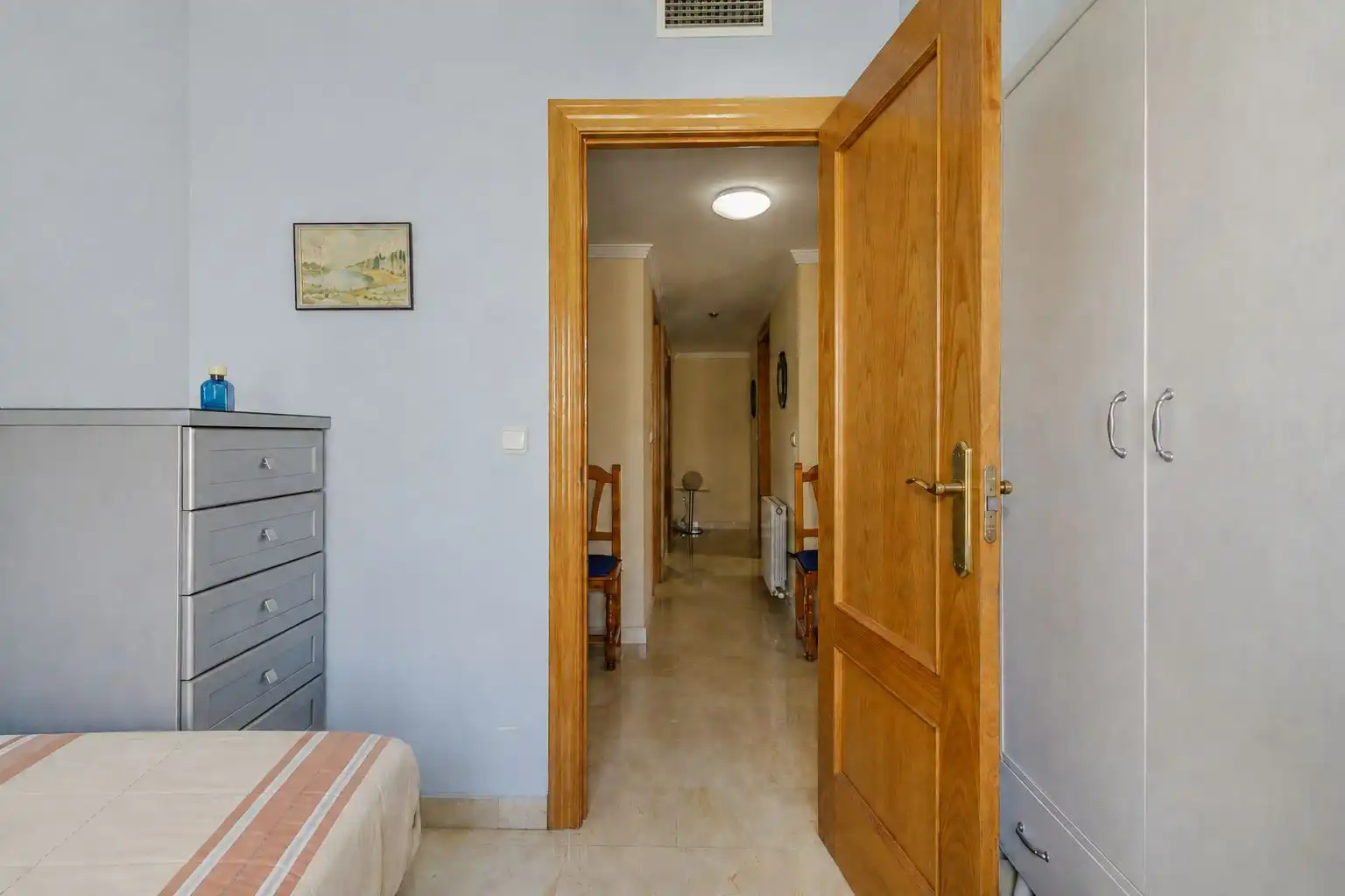 Piso en venta en Granada con Calefacción, Balcón y Piscina comunitaria