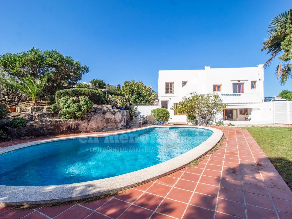 Jardí de Casa o xalet en venda en Es Castell amb Aire condicionat, Jardí privat i Piscina