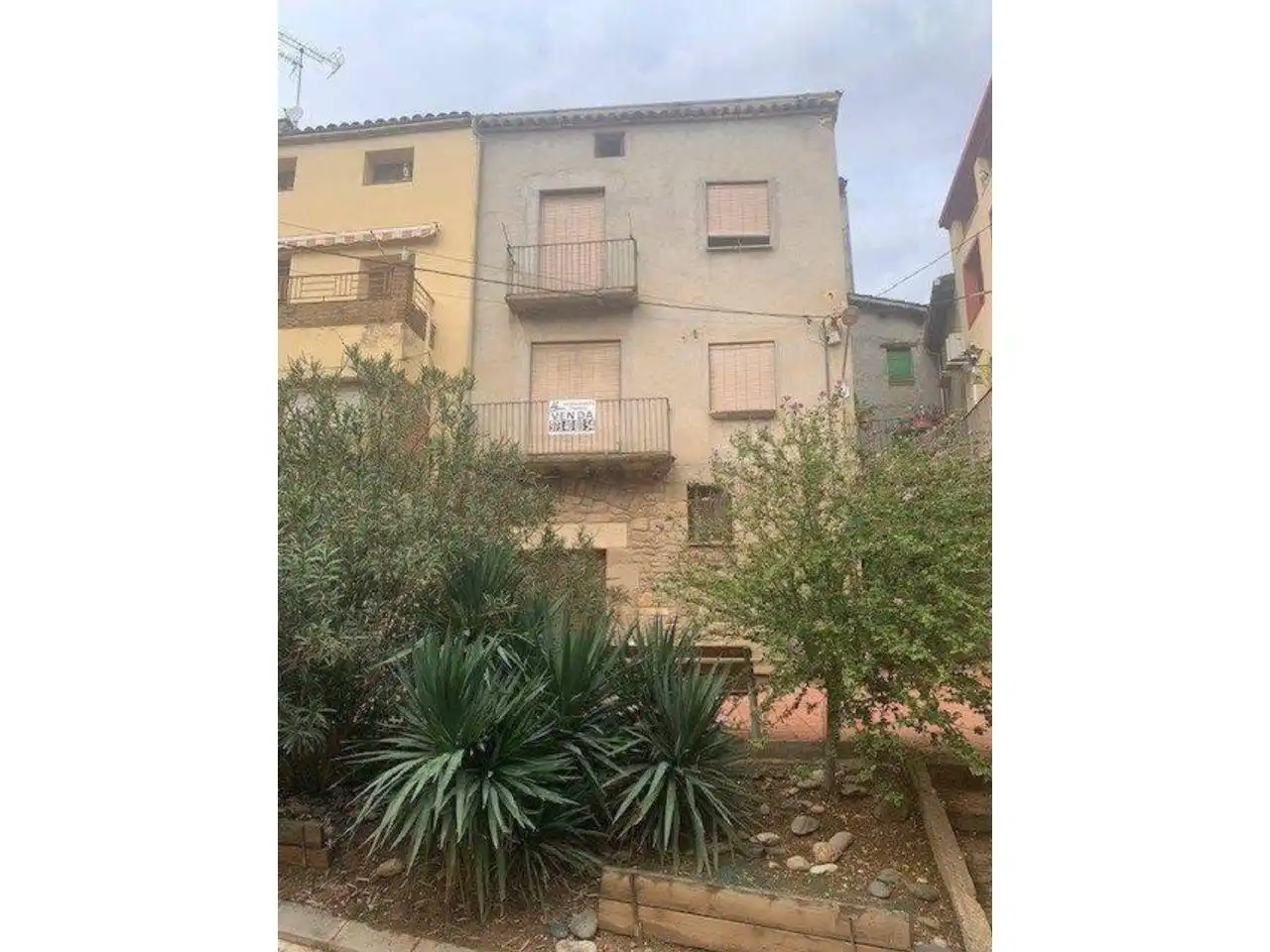 Exterior view of Houses for sale in Artesa de Segre