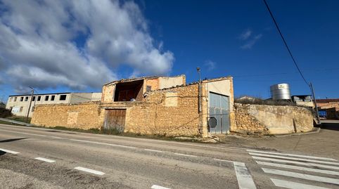 Valjunquera- Finca urbana con almacén