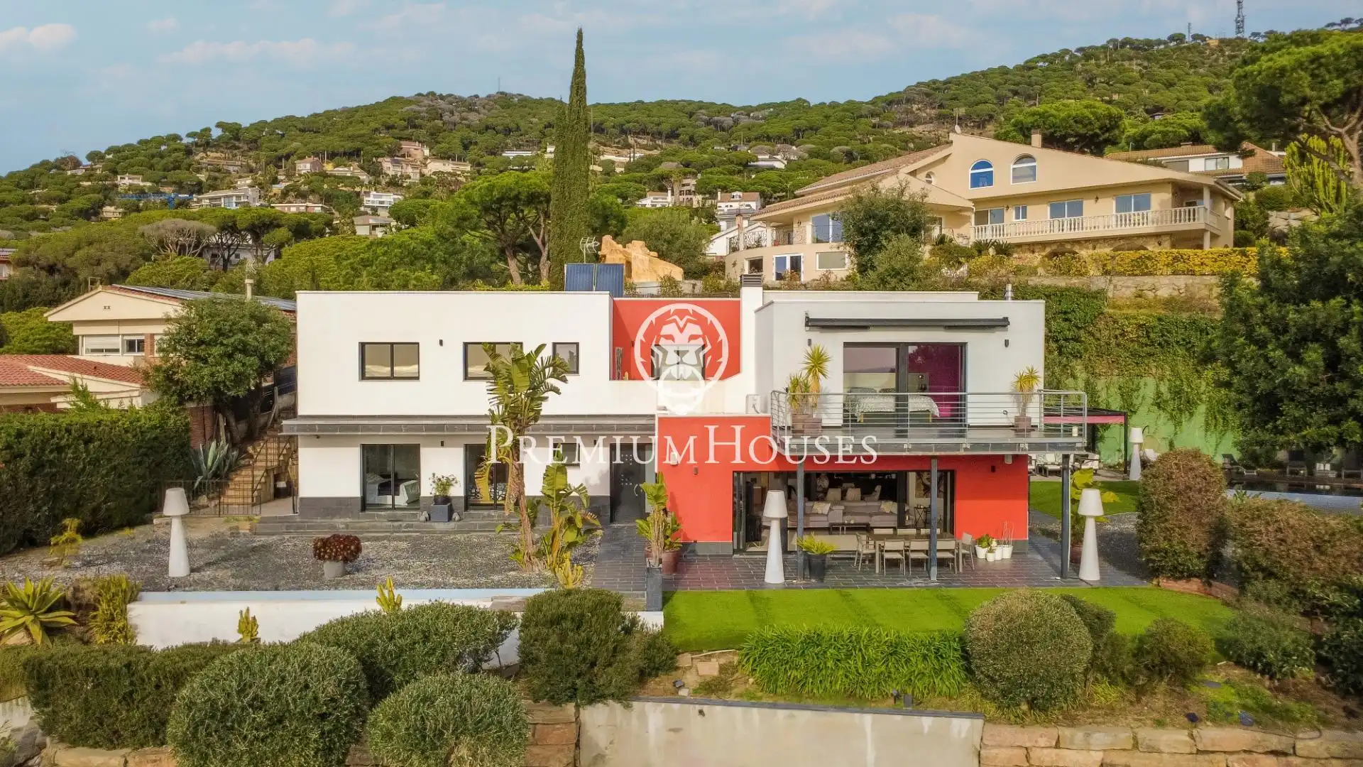 Vista exterior de Casa o xalet de lloguer en Cabrils amb Aire condicionat, Calefacció i Jardí privat