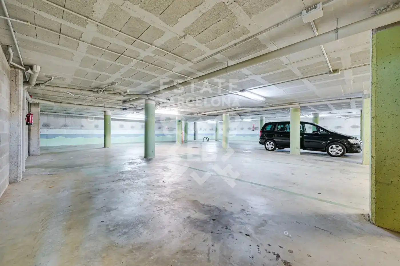 Parkplatz von Wohnung zum Verkauf in Lloret de Mar mit Klimaanlage, Heizung und Privatgarten