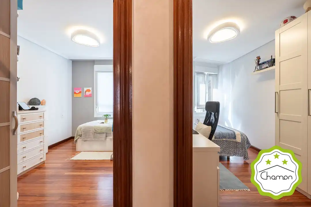 Schlafzimmer von Wohnung zum Verkauf in Bilbao  mit Heizung, Privatgarten und Abstellraum