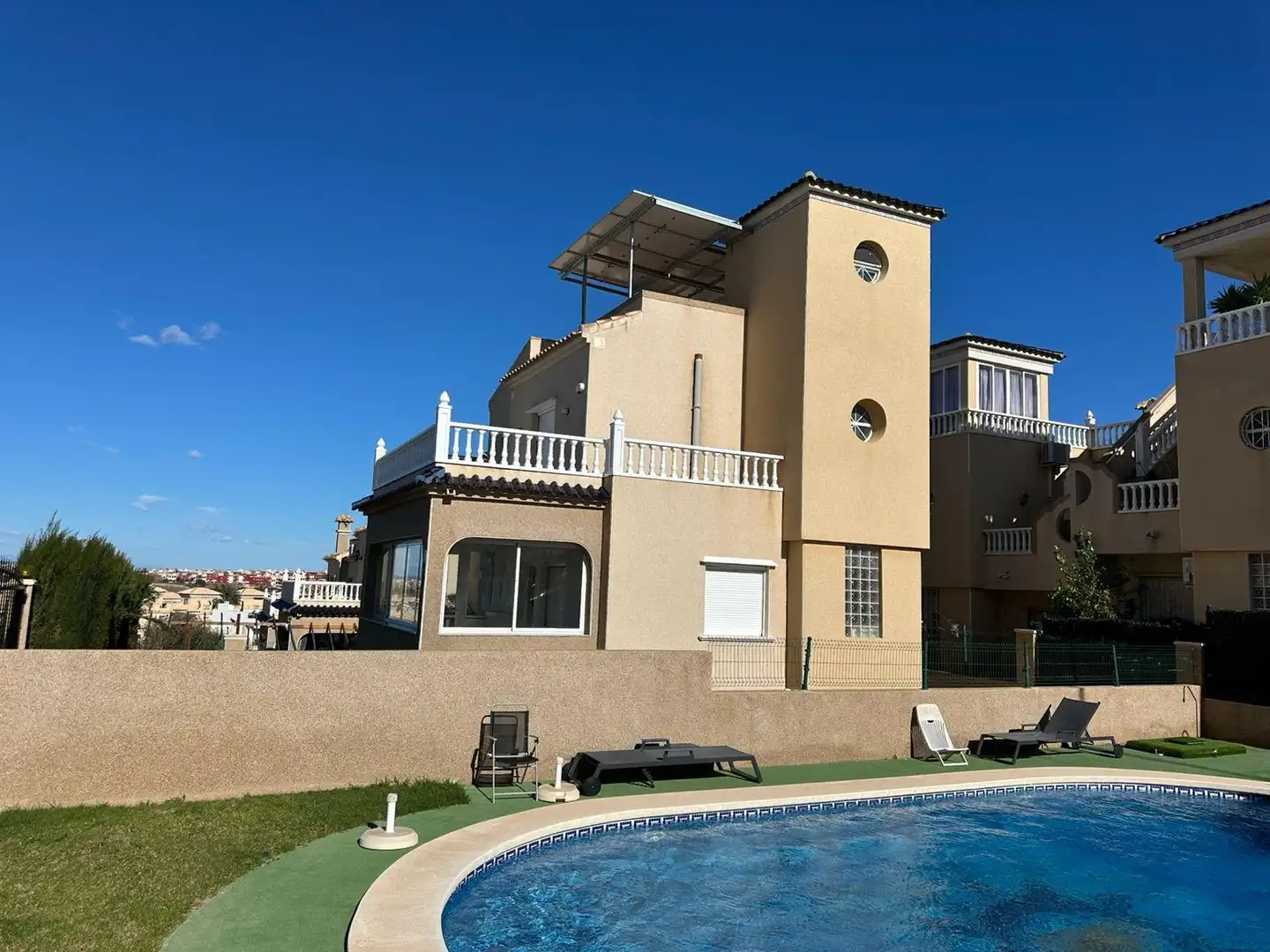 House with pool for sale in Orihuela Costa