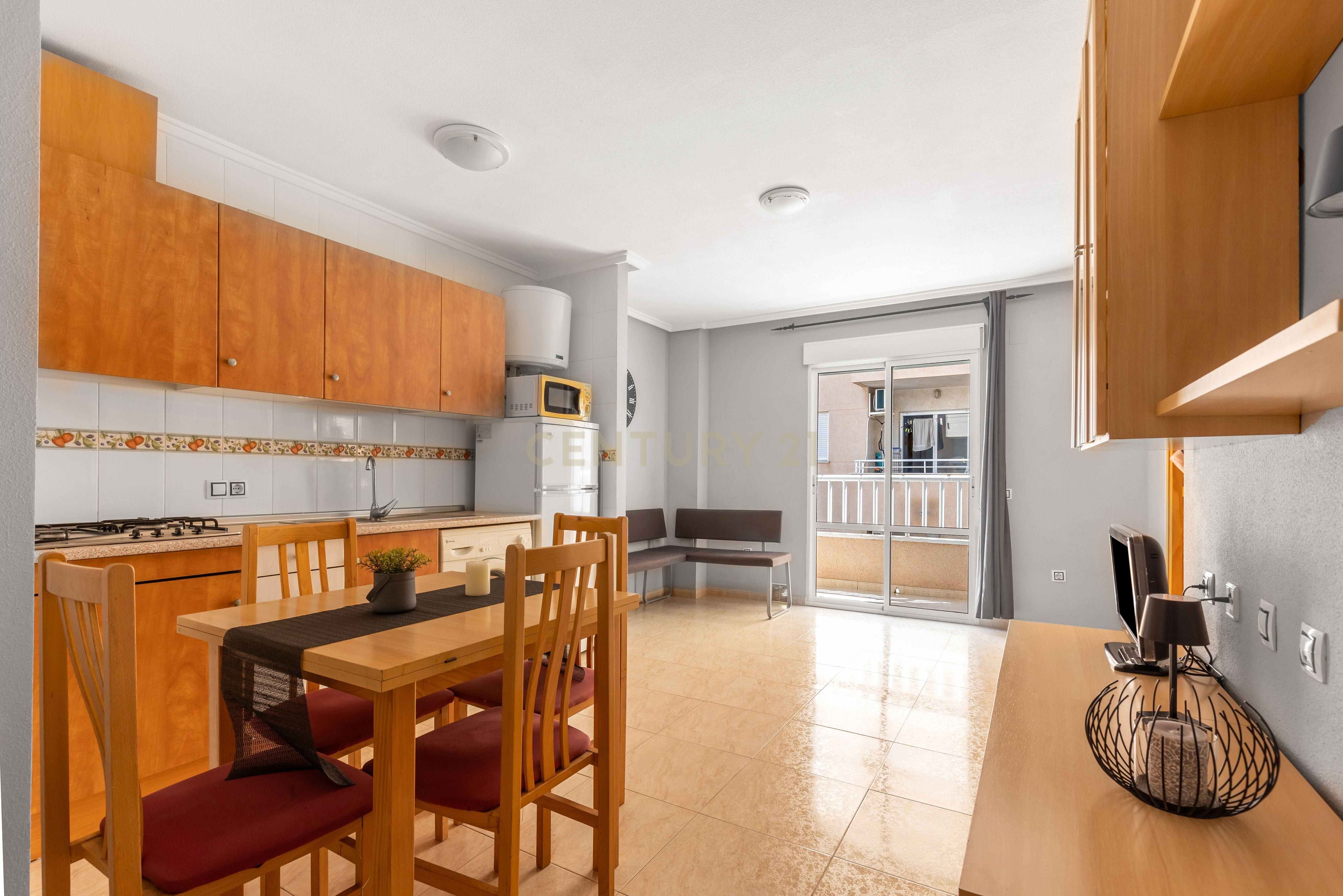 Flat for sale in Calle Clemente Gosálvez, Torrevieja, Spain, -1, Centro - Muelle Pesquero, Centro