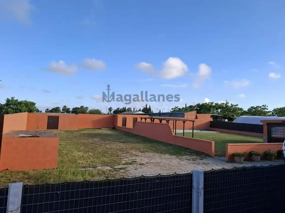 Houses for sale in Sanlúcar de Barrameda  with Storage room and Swimming Pool