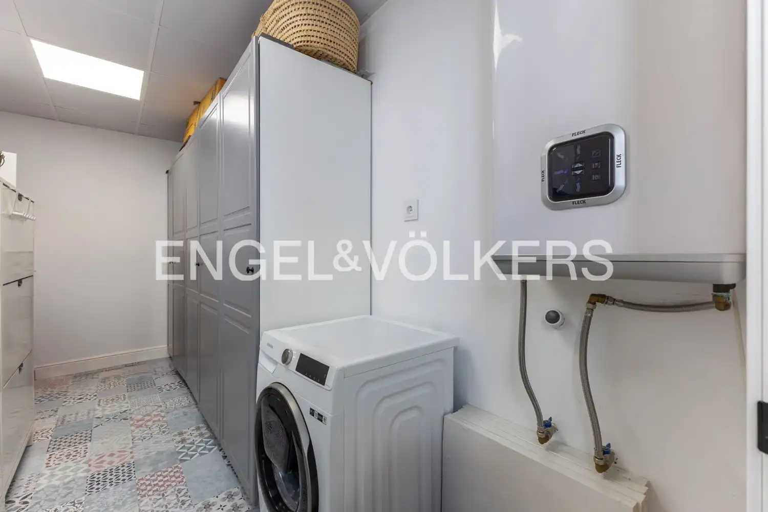 Kitchen of Flat for sale in Valencia  with Air Conditioner, Heating and Balcony