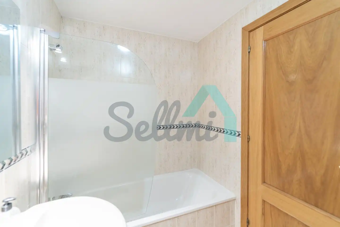 Flat with lift to rent in Calle Juan Antonio Álvarez Rabanal, imagen 19