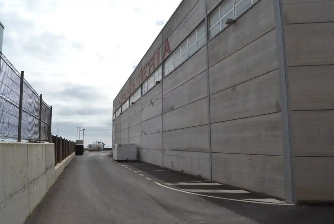 Vista exterior de Nau industrial en venda en Granadilla de Abona