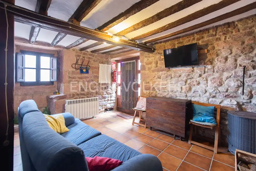 Casa adosada en venta en Vilafamés, Castellón