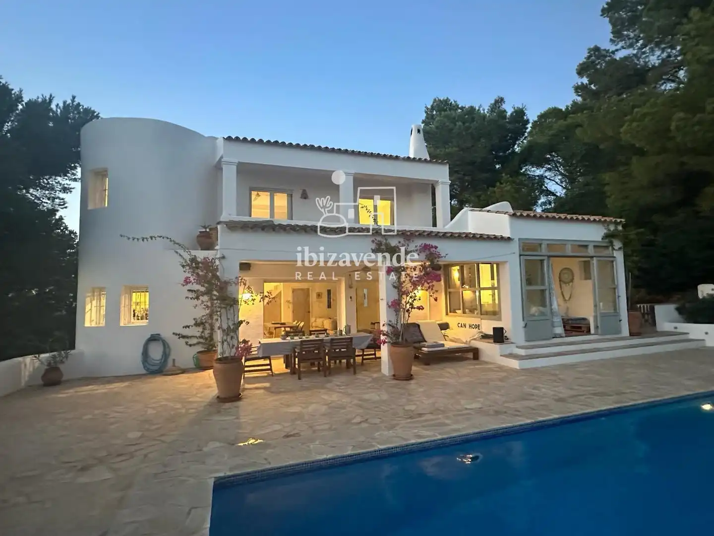 Vista exterior de Casa o xalet de lloguer en Sant Joan de Labritja amb Aire condicionat, Calefacció i Piscina