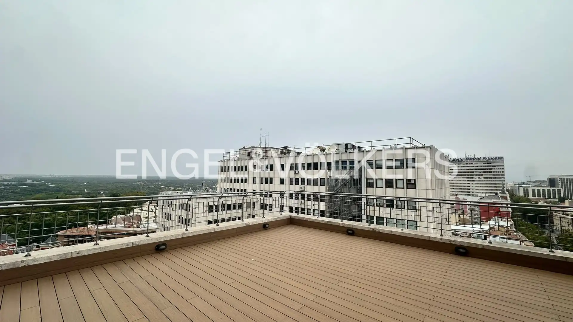 Terraza de Piso de alquiler en Moncloa - Aravaca