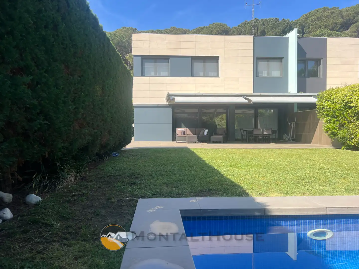 Vista exterior de Casa o chalet en venta en Sant Andreu de Llavaneres con Aire acondicionado, Calefacción y Jardín privado