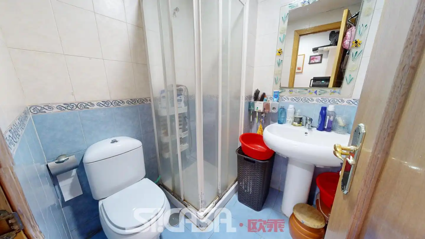 Baño de Dúplex en venta en Madrid con Aire acondicionado, Calefacción y Terraza