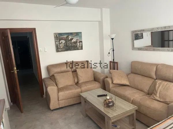 Living room of Flat to rent in  Granada Capital  with Furnished, Washing machine and Microwave