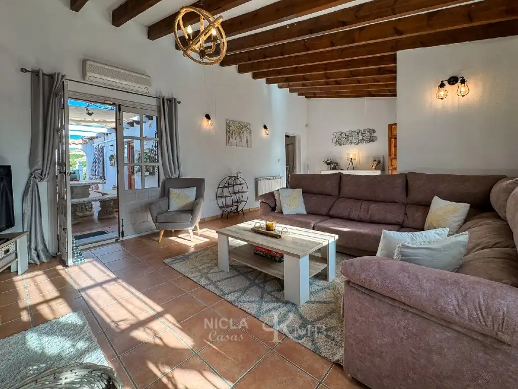 Sala d'estar de Casa o xalet en venda en Antas amb Aire condicionat, Jardí privat i Terrassa
