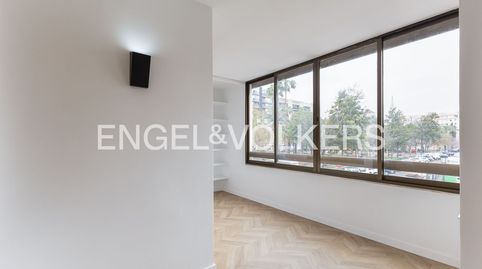 Foto 4 de Piso en venta en Plaça de L'horticultor Corset, La Petxina, Valencia Capital