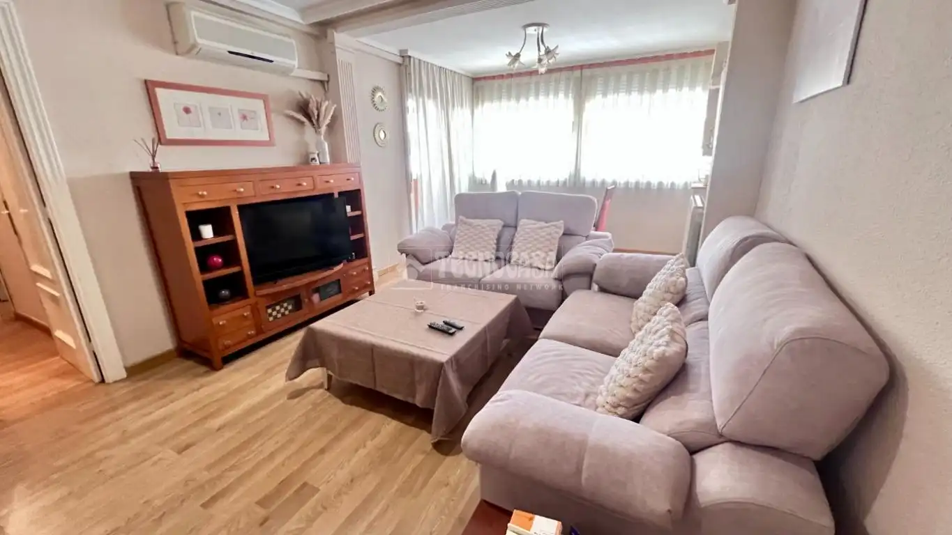 Sala de estar de Piso en venta en Alcalá de Henares con Aire acondicionado, Calefacción y Terraza