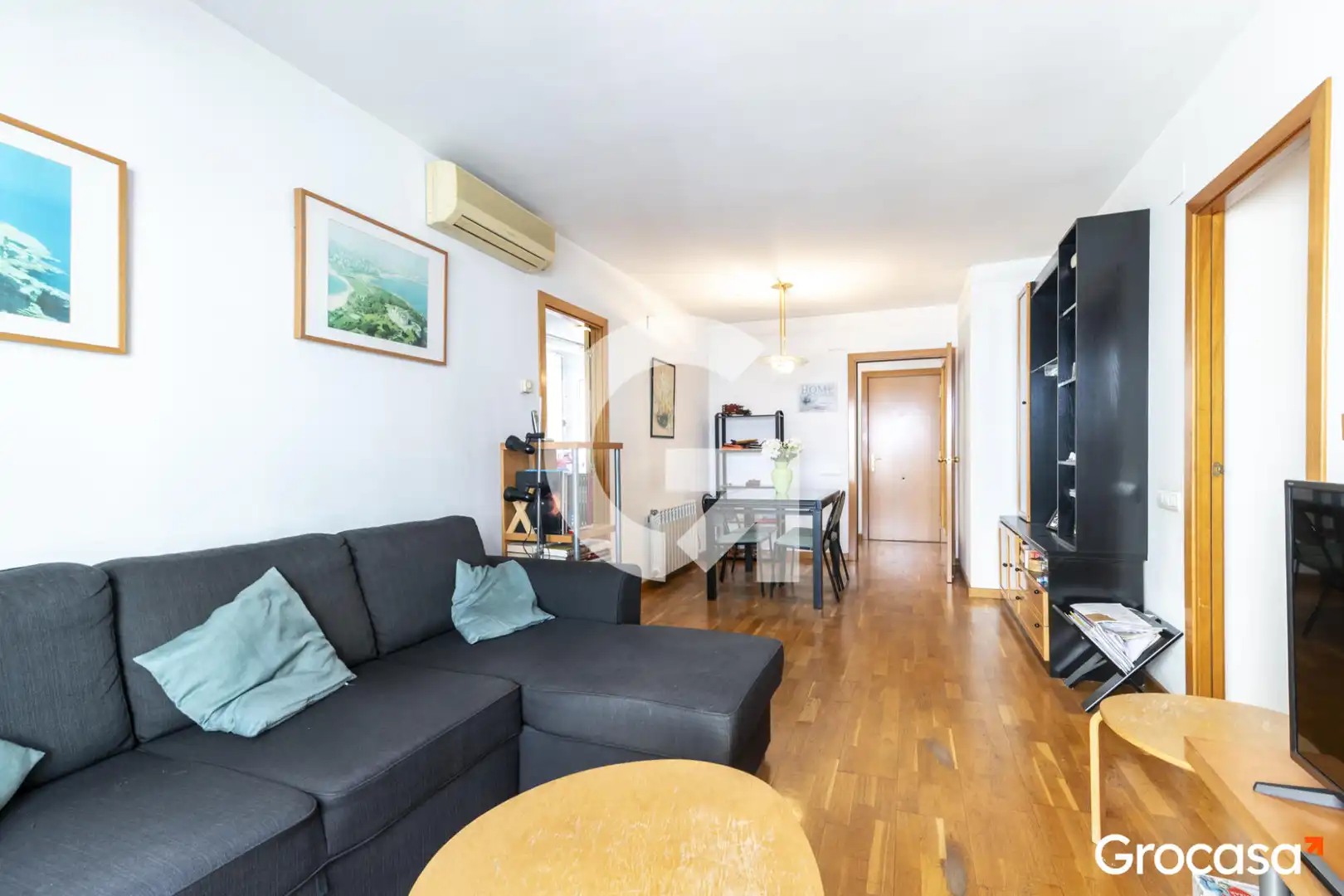 Sala d'estar de Pis en venda en Sant Feliu de Llobregat amb Aire condicionat, Calefacció i Moblat