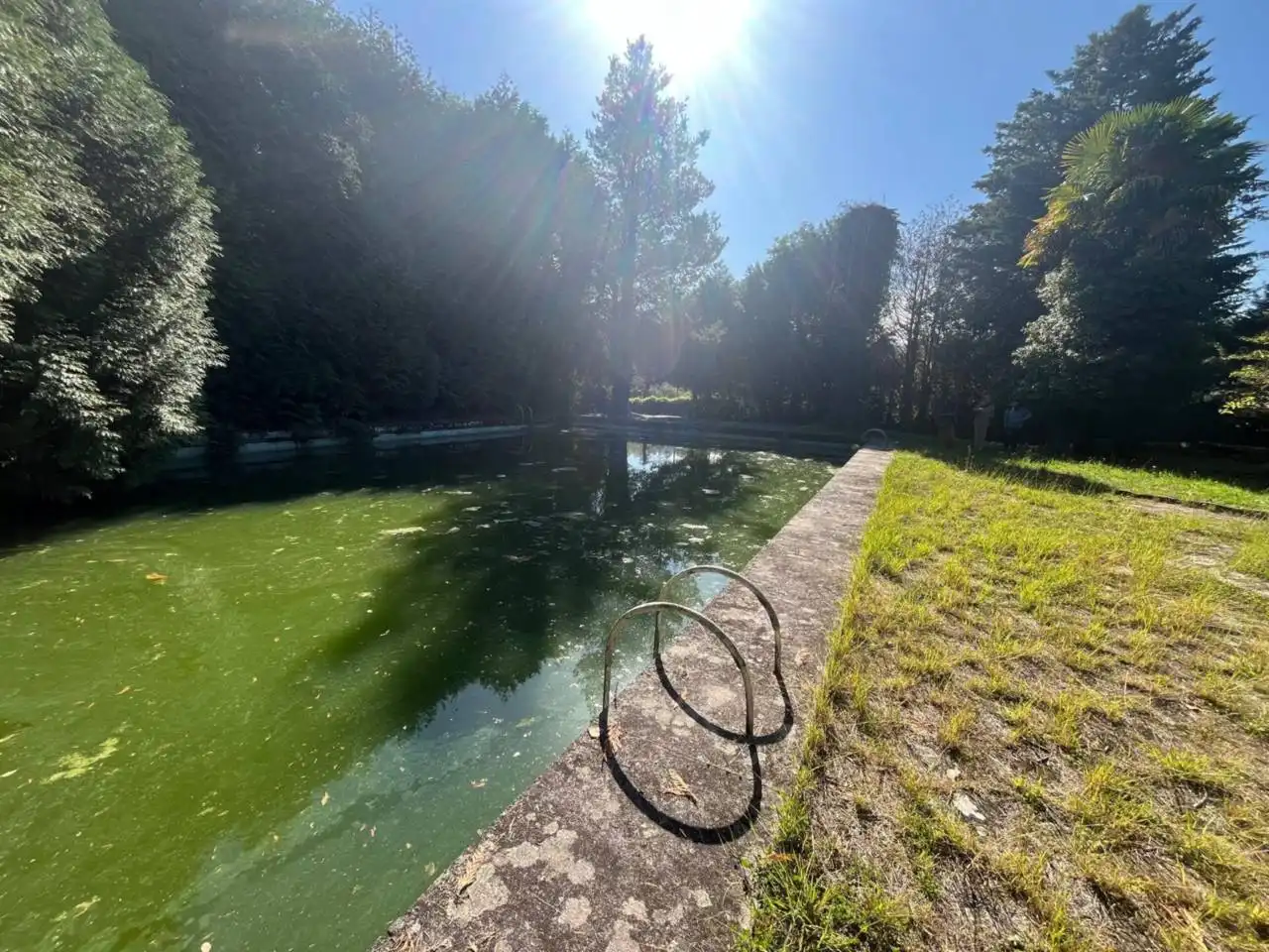 Swimming pool of Houses for sale in Santiago de Compostela   with Heating, Private garden and Parquet flooring