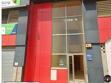 Local comercial de lloguer a Calle Irlanda 13