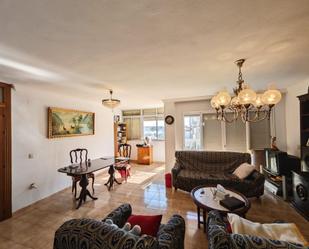 Living room of Flat for sale in Vélez-Málaga  with Air Conditioner, Terrace and Community pool