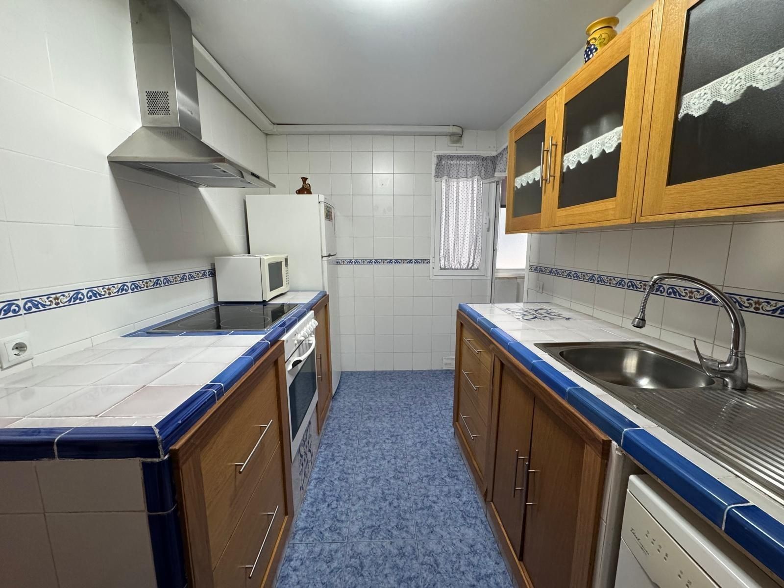 Küche von Wohnung zum Verkauf in Mairena del Aljarafe