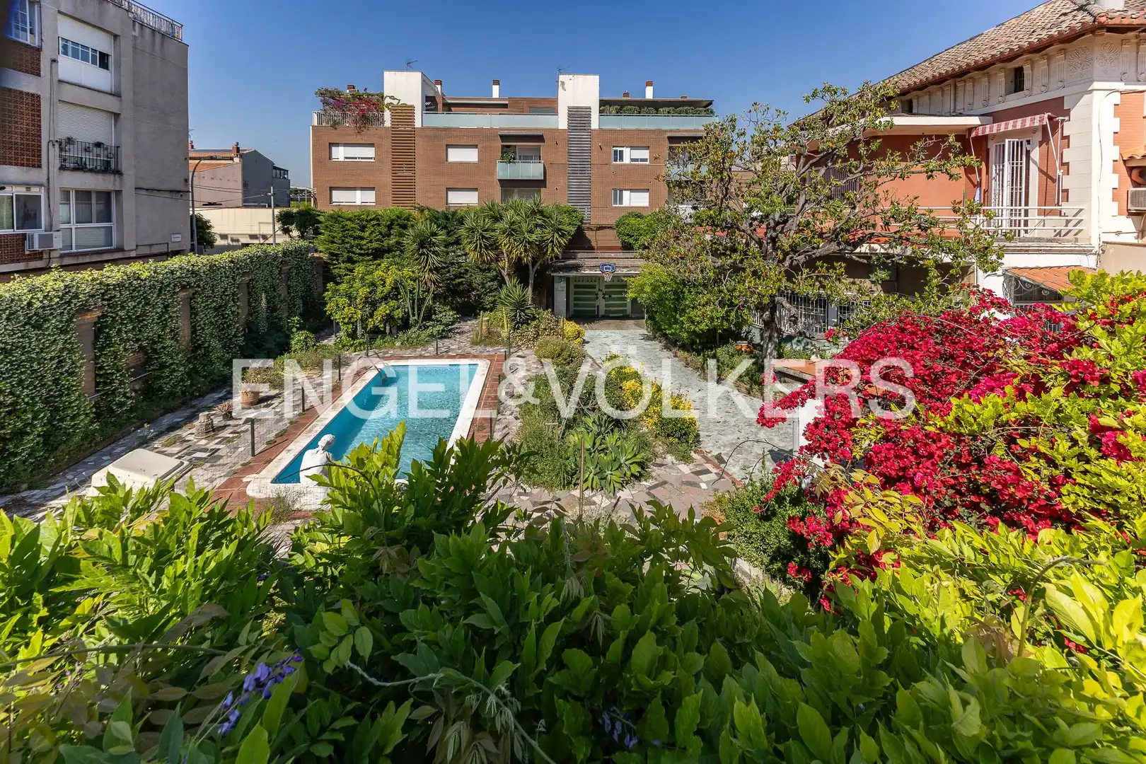 Garden of Houses for sale in El Prat de Llobregat  with Heating, Private garden and Terrace