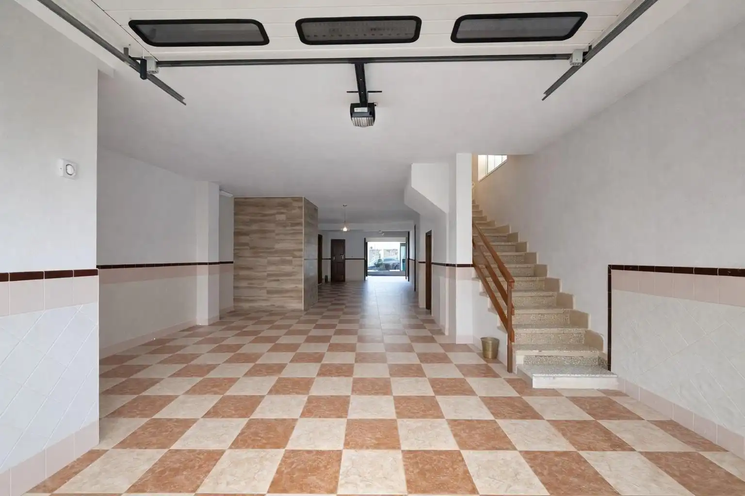 Houses for sale in Plasencia  with Air Conditioner, Terrace and Storage room
