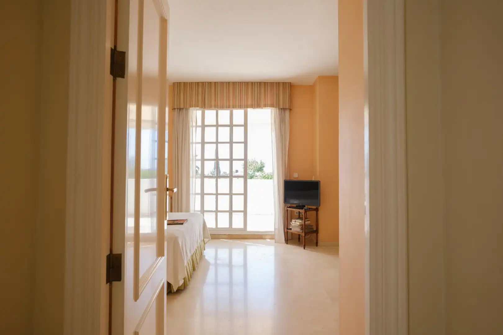 Habitación de Casa o chalet en venta en Alcalá de Guadaira con Aire acondicionado, Calefacción y Jardín privado