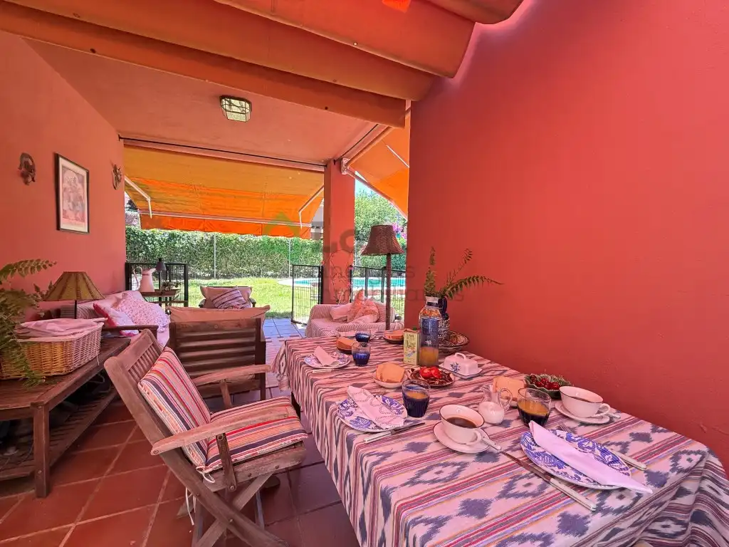Terrassa de Casa o xalet en venda en Badajoz amb Aire condicionat, Jardí privat i Piscina