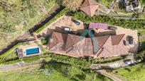 Exterior view of House or chalet for sale in Oviedo   with Heating, Private garden and Parquet flooring